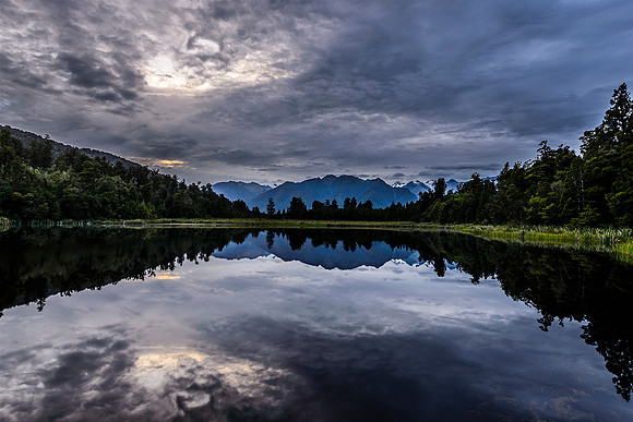 Sunrise on Lake Matheson